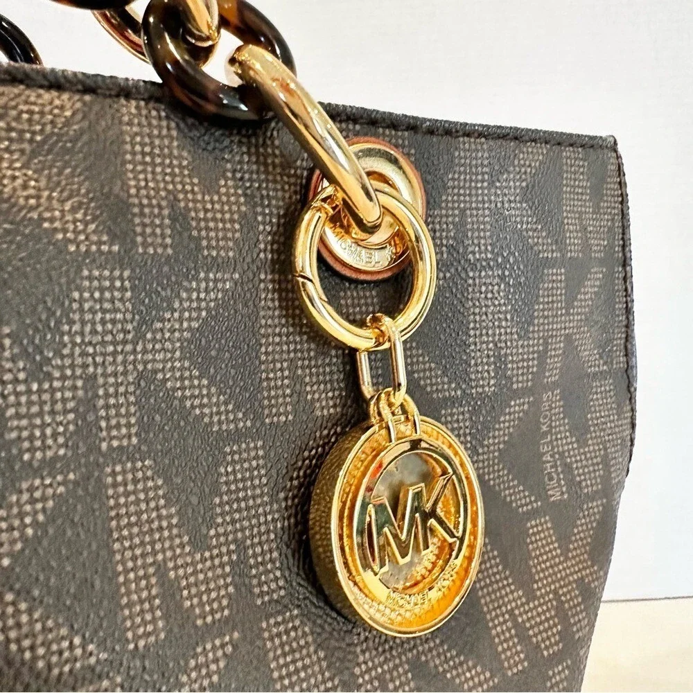 Michael Kors Signature Cynthia Satchel Purse Women's Medium Brown Gold Hardware‎